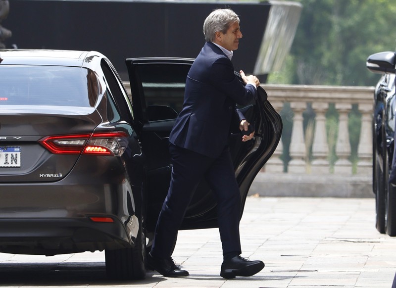 Subió fuerte el dólar blue y el riesgo país