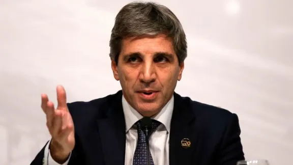 Caputo busca $8 billones y USD 150 millones en una nueva licitación de deuda