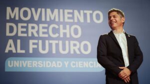 Con la interna del peronismo en pausa y Javier Milei en crisis, Axel Kicillof mueve sus fichas hacia 2027