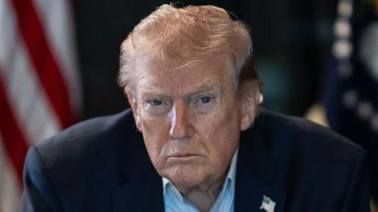 Donald Trump ordena prepararse para un bloqueo prolongado en el estrecho de Ormuz y amenazó a Irán: "Se acabó el Señor Bueno"