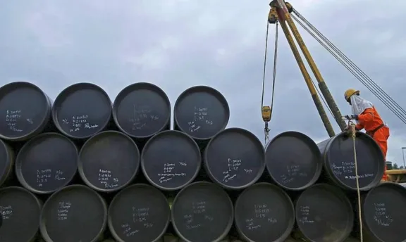 El petróleo alcanza los 116 dólares tras las amenazas de Trump a Irán