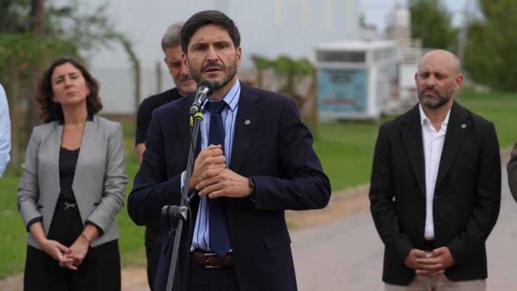 Maximiliano Pullaro pidió tener "mucha cautela" tras el decreto que autoriza la concesión de rutas nacionales