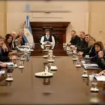 Milei respaldó a Adorni en una nueva reunión de Gabinete para reactivar la gestión