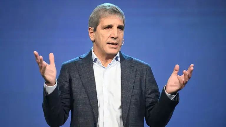 Nueva licitación de deuda: el Gobierno captó USD 700 millones para el pago de compromisos y no liberó pesos al mercado