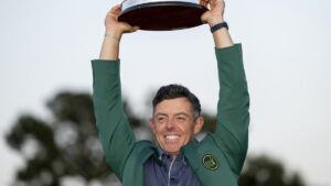 Rory Mcllroy, está a "un golpe" de ser el jugador de golf mejor pago de la historia del PGA