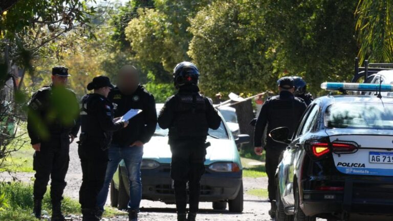 Santa Fe empezó a cobrarles multas millonarias a quienes realizaron amenazas en escuelas