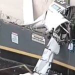 Brasil: una avioneta se estrelló contra un edificio y dejó un muerto y tres heridos graves