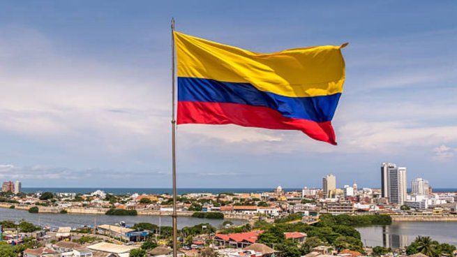 Colombia aplica "reciprocidad" fulminante y expulsa al embajador de Bolivia