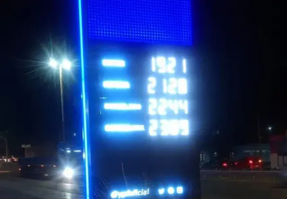 Combustibles: YPF aplica un aumento del 1% y extiende el congelamiento parcial