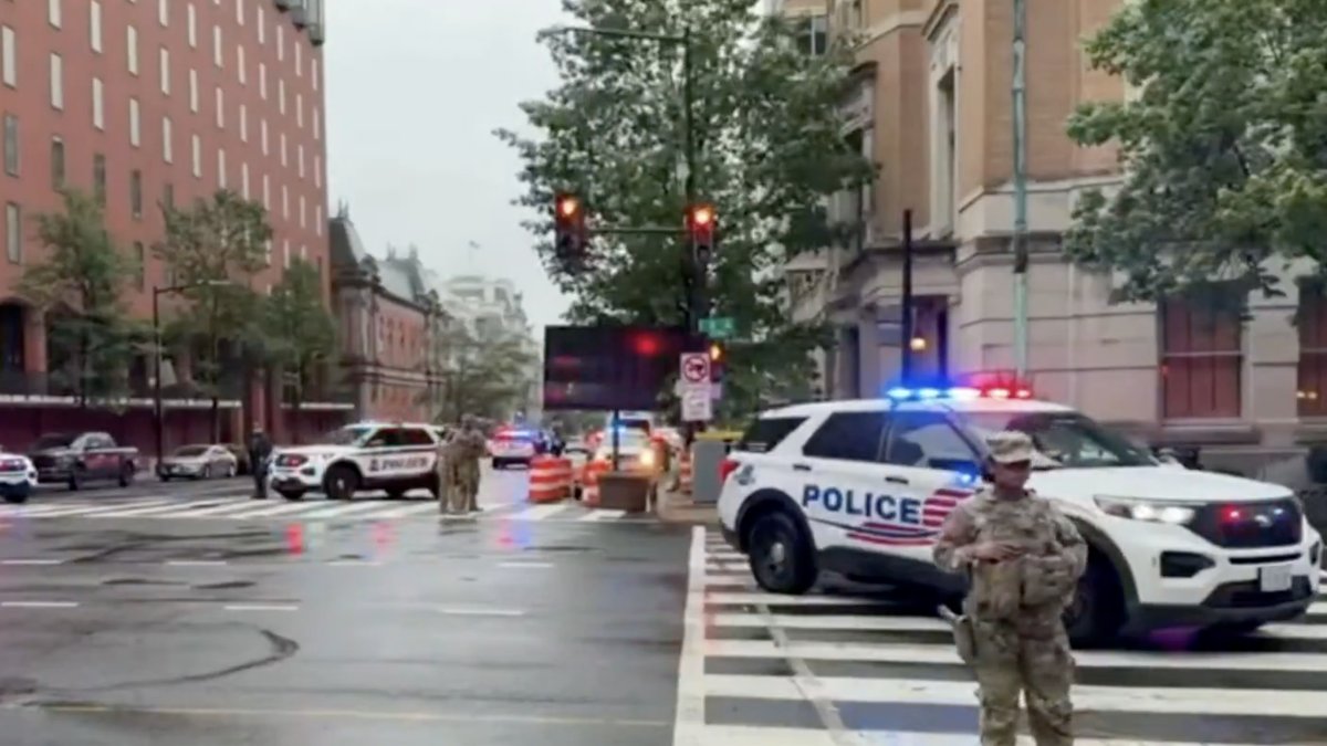 Disparos, corridas y periodistas al piso: los videos del tiroteo cerca de la Casa Blanca