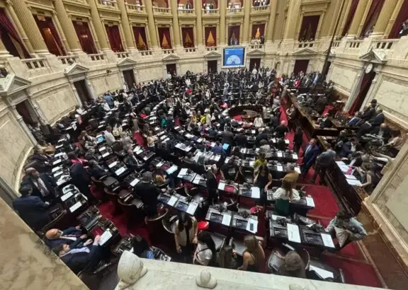 El Gobierno Nacional envió los proyectos de Súper RIGI y Ley de Lobby al Congreso