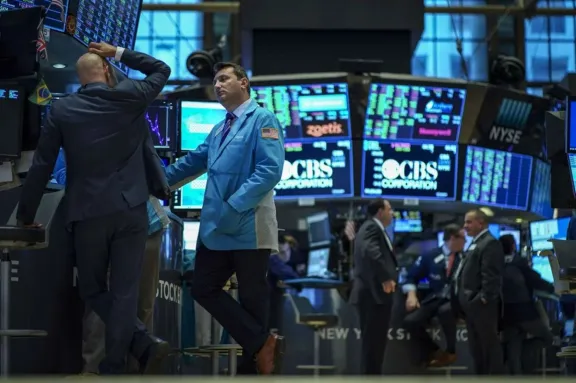 El Riesgo País abajo de los 600 puntos, su nivel mínimo en el año