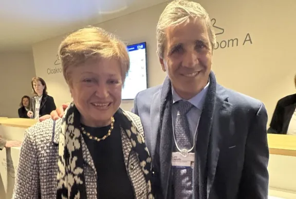 Encuentro en Davos: Georgieva y Caputo evaluaron el cumplimiento de metas y reservas