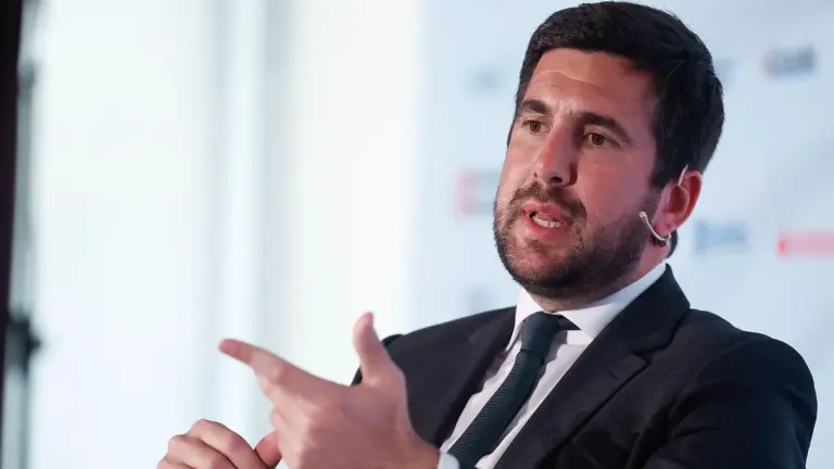 Enrique Riquelme, el empresario que sueña con sacarle el lugar a Florentino Pérez y presidir el Real Madrid
