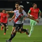 Épico triunfo millonario: con Matías Viña en el arco, River venció a Carabobo en la última jugada