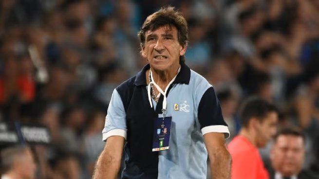 Gustavo Costas se despidió de Racing con un emotivo posteo, sin nombrar a Diego Milito