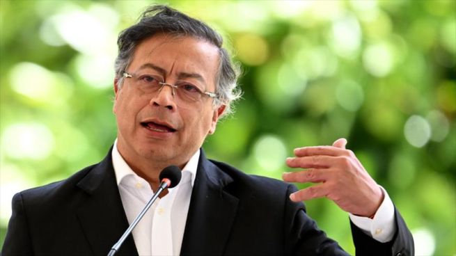 Gustavo Petro lanzó la apuesta por una Constituyente y pidió dos millones de firmas para forzar la reforma
