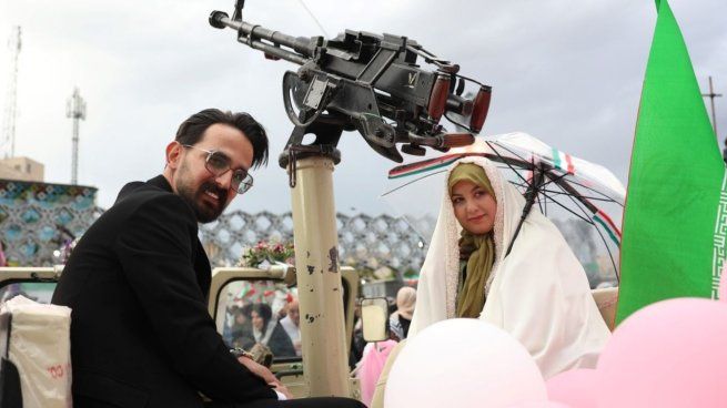 Irán celebra bodas públicas de parejas dispuestas a sacrificarse en la guerra contra EEUU e Israel