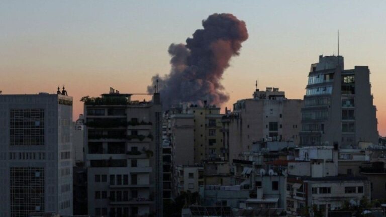 Israel intensifica ataques en Líbano pese al alto el fuego: reportan al menos 7 muertos