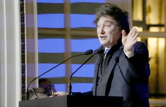 Javier Milei: "Argentina cumplirá con sus vencimientos de deuda"