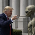 La Casa Blanca comparó a migrantes indocumentados con "aliens" y lanzó una web para denunciarlos