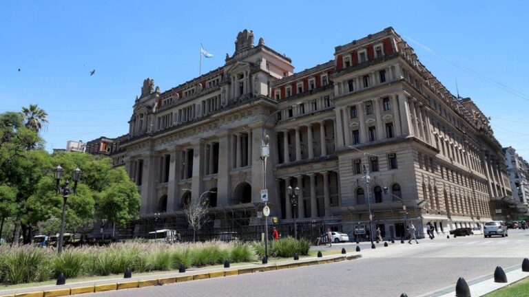 La Corte Suprema le dio 48 horas al Tribunal Superior de Justicia de Santa Cruz para enviar el expediente de ampliación de miembros