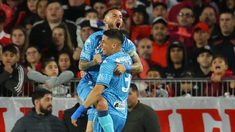 Papelón en el Monumental: un River sin ideas perdió contra Atlético Tucumán y se fue silbado