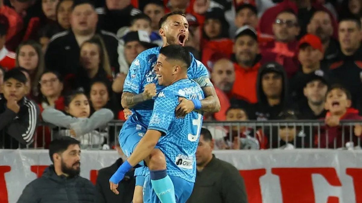 Papelón en el Monumental: un River sin ideas perdió contra Atlético Tucumán y se fue silbado
