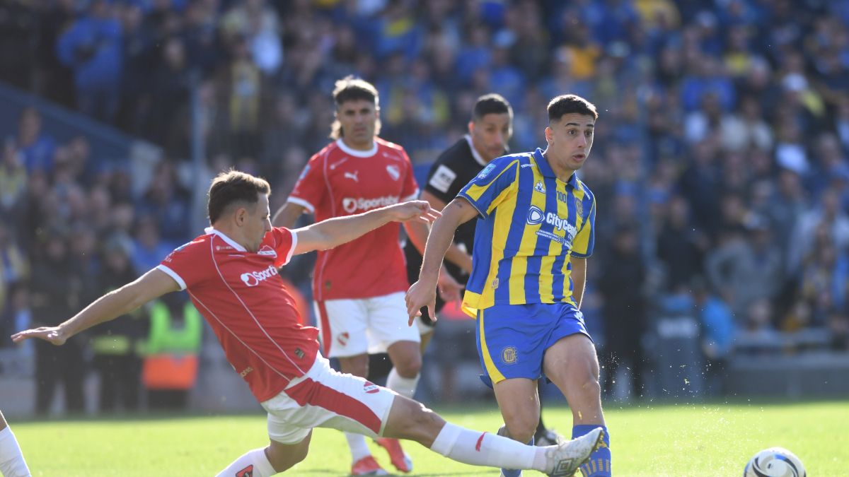Rosario Central reaccionó ante Independiente, ganó en Arroyito y avanzó a cuartos