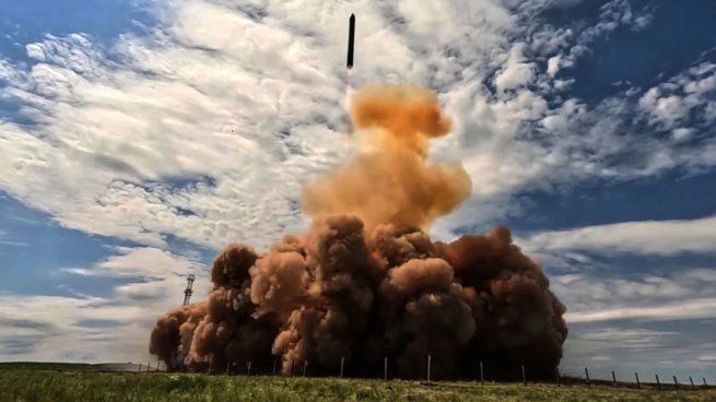 Rusia responde al avance del conflicto ucraniano con un despliegue nuclear masivo