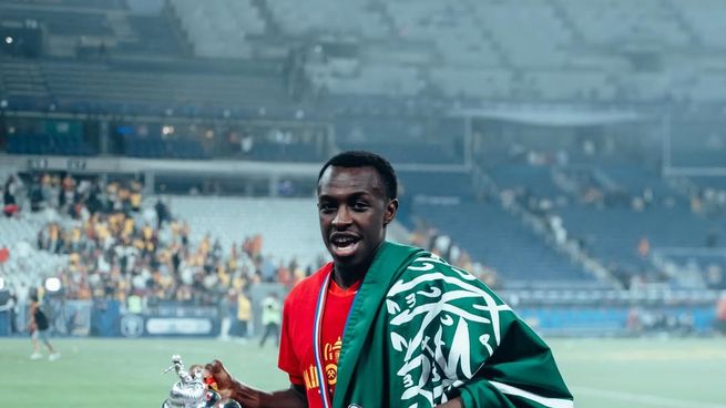 Se casó en Ámsterdam, le robaron el pasaporte y podría perderse el Mundial 2026