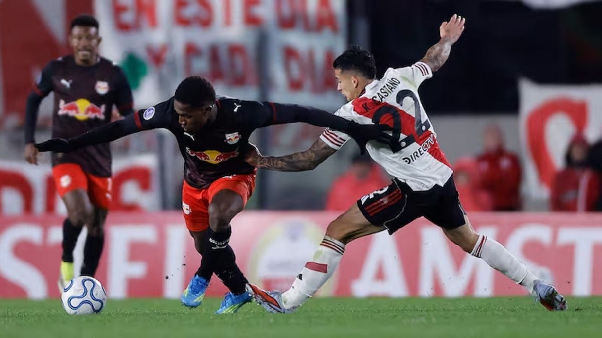 Un River alternativo rescató un empate ante Bragantino en el Monumental