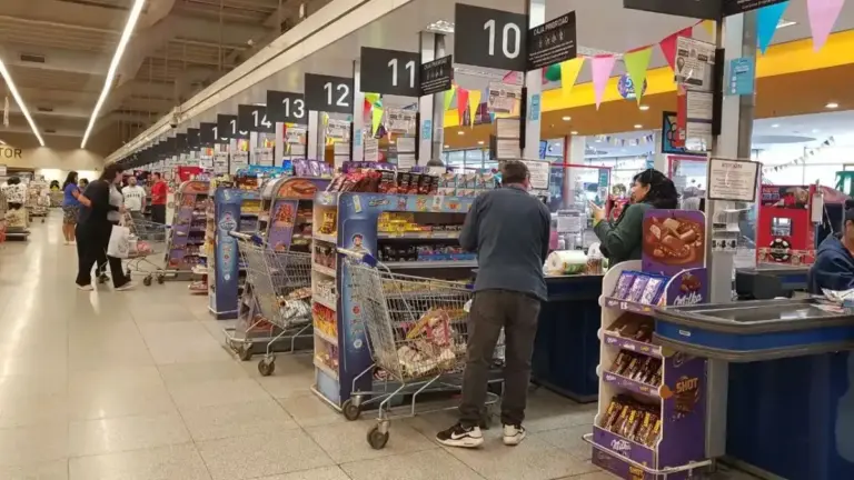 Una familia de Comodoro necesitó más de $1,4 millones en junio para no ser pobre