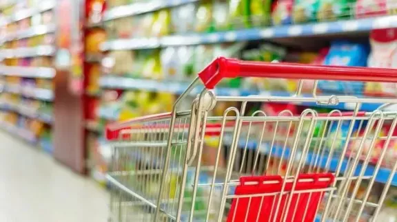 Ventas de supermercados y mayoristas en caída: el INDEC revela un primer trimestre negativo