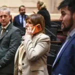 Acusaciones cruzadas: Qué pasó en la sesión que se cayó en el Senado y le dio a Adorni una semana más