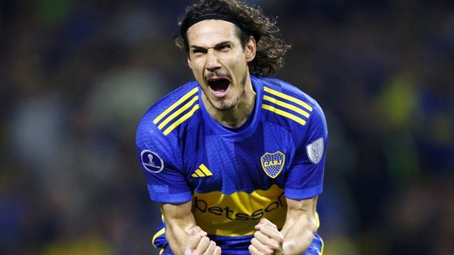 Cavani decidió operarse para poder volver a jugar en Boca