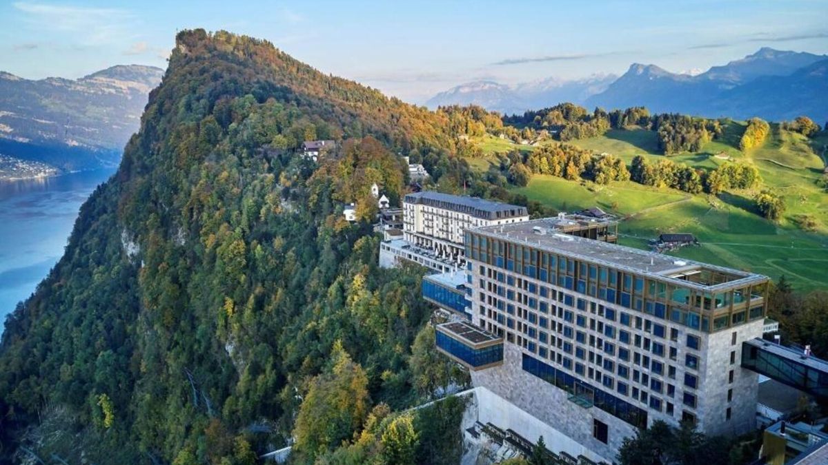 Cómo es Bürgenstock, el lujoso resort y hotel donde EEUU e Irán negocian el acuerdo de paz en Medio Oriente