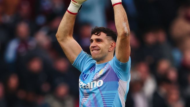 Dibu Martínez tendría todo acordado para sumarse a la Juventus tras el Mundial 2026