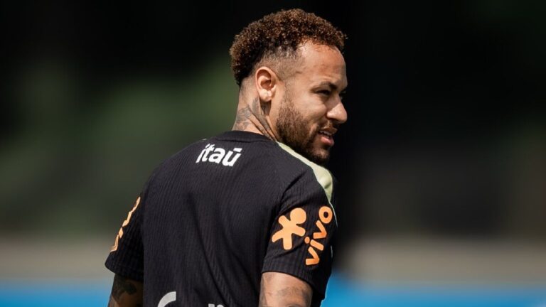 El mensaje de Neymar en su vuelta a las prácticas con Brasil: "¿Me extrañaban?"