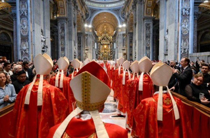 El papa León XIV lanza una dura advertencia a los lefebvristas ante un cisma inminente: "¡Den marcha atrás!"