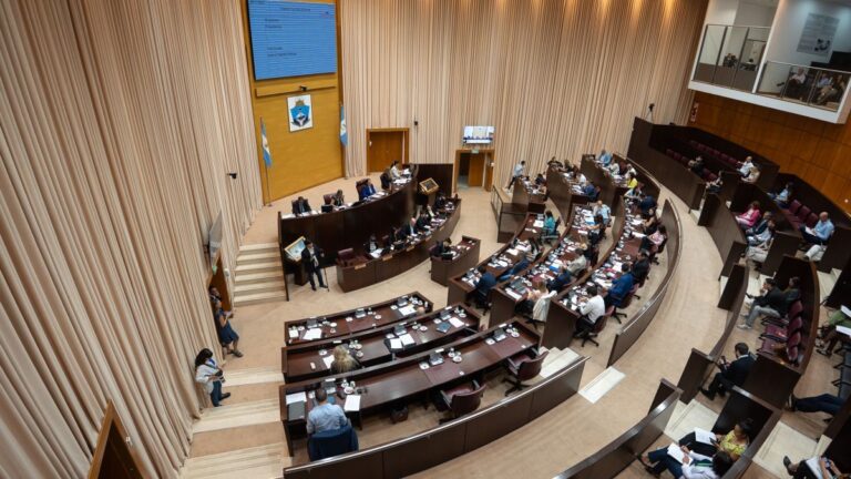 Gobernadores buscan aval de las legislaturas para avanzar con el financiamiento internacional a obra pública