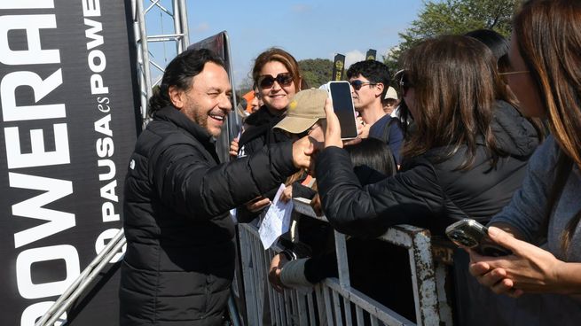 Gustavo Sáenz enciende interna salteña con guiño a un tercer mandato bajo un sugestivo silencio libertario