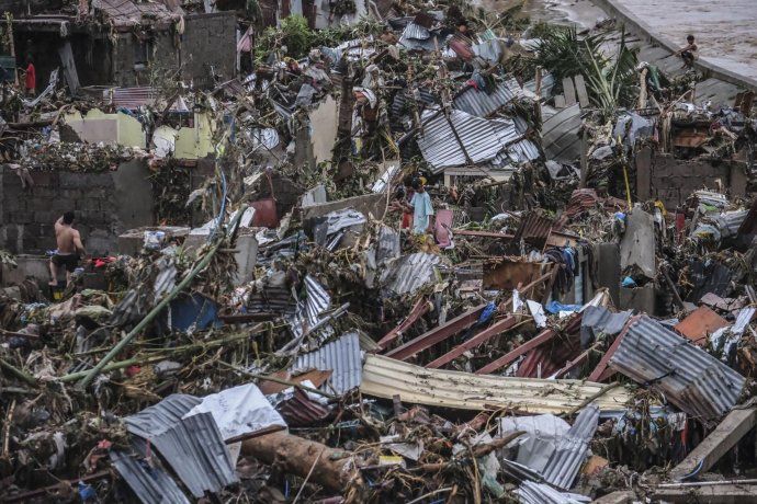Japón evacúa a más de dos millones de personas por la amenaza del tifón Mekkhala