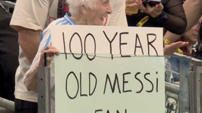 La abuela fanática de Lionel Messi que emocionó al Mundial: tiene 99 años y volvió a verlo en Dallas