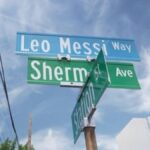 "Leo Messi way": cómo es la calle que fue bautizada por una argentina en EEUU con el nombre del 10 de la Selección
