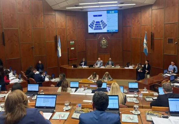 San Juan aprobó una ley de Financiamiento y Marcelo Orrego saldrá a tomar deuda para reactivar la obra pública
