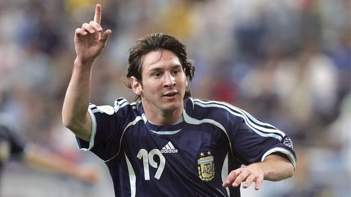 Se cumplen 20 años del debut de Lionel Messi en un Mundial: gol, asistencia y el festejo de Maradona