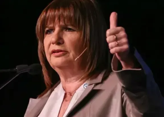 "Un gran paso para destrabar la comunicación del Gobierno": Bullrich felicitó al nuevo portavoz de la Presidencia