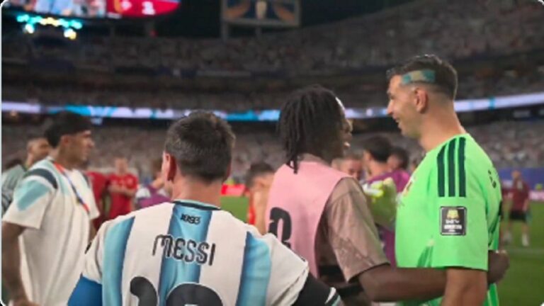 Dibu Martínez anticipó uno de los pases más caros del mercado europeo con un jugador de Suiza