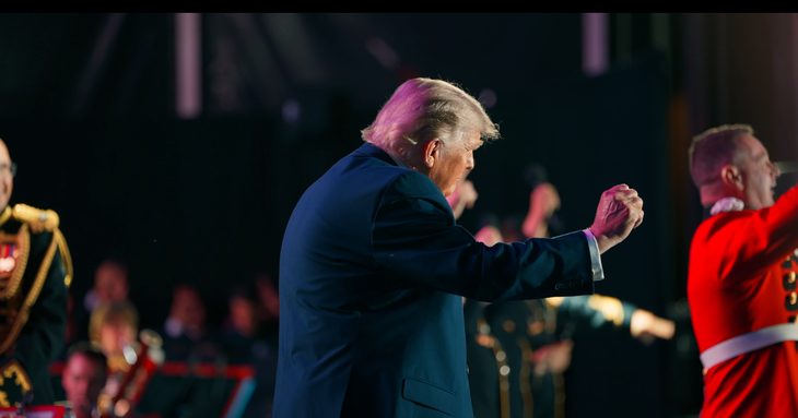 Donald Trump despidió a miembros de la Comisión de Asistencia Electoral a cuatro meses de las elecciones de mitad de mandato